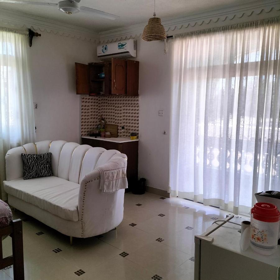 Luxurious Studio Apartments Mombasa Exterior foto
